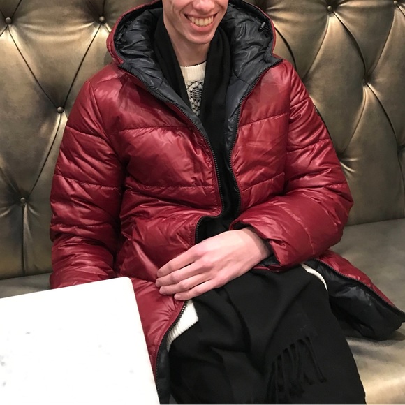 Men’s Reversible Dark Red/Black Puffer Jacket - Picture 11 of 11